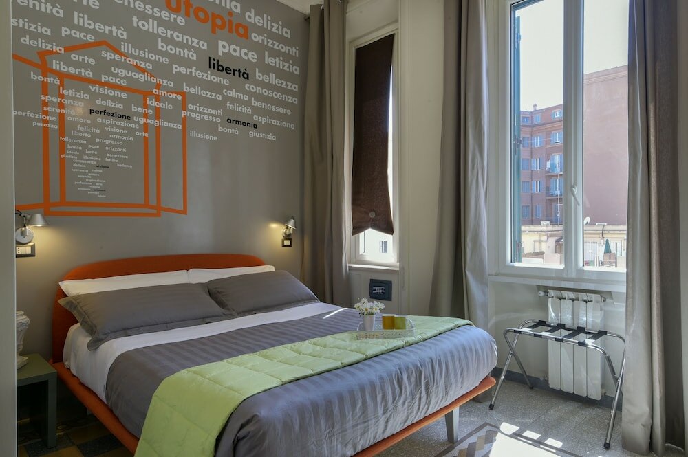 Фото The Pope's Window