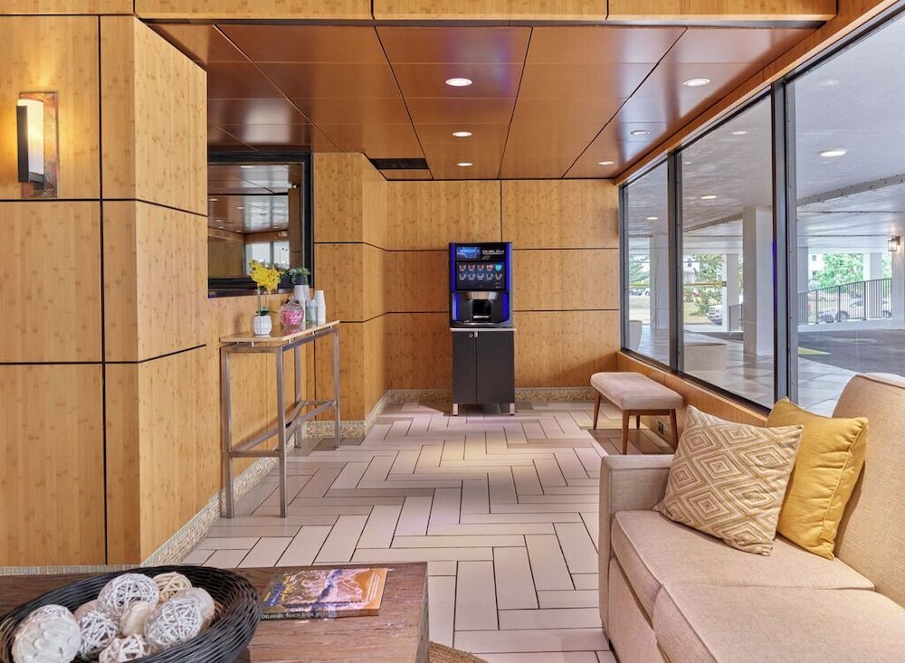 Фото Henlopen Hotel