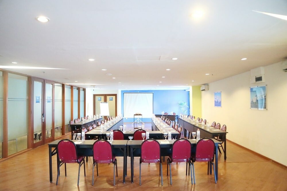 Фото ibis budget Jakarta Menteng