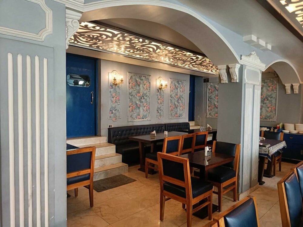 Фото Maya Hotel & Restaurant