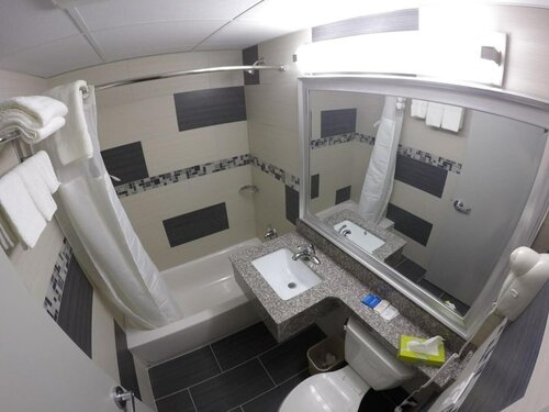 Гостиница Red Carpet Inn Elmwood Park в Патерсоне