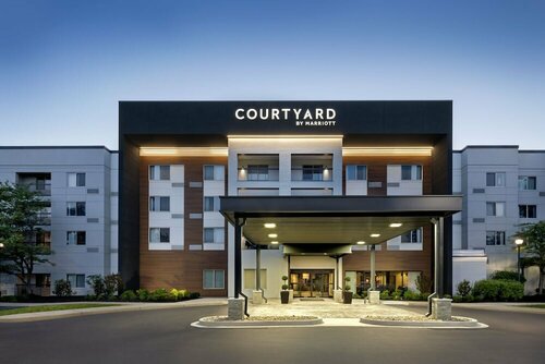 Внешний вид отеля Courtyard by Marriott Edison Woodbridge в Эдисоне, фото 5