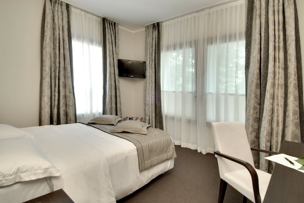 Фото Hotel Villa Pannonia