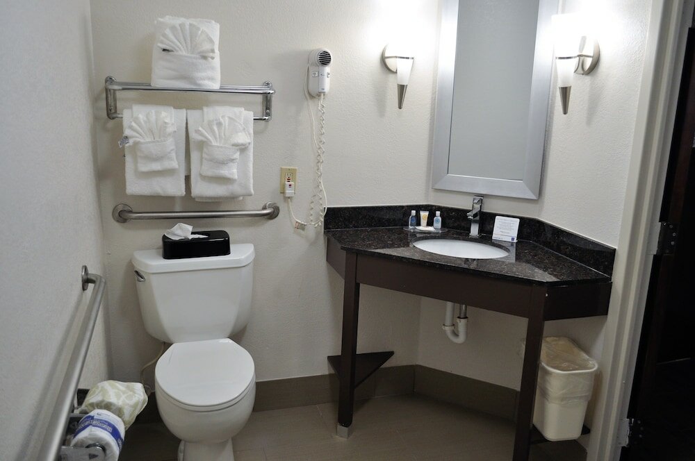 Фото Comfort Inn Downtown Charleston