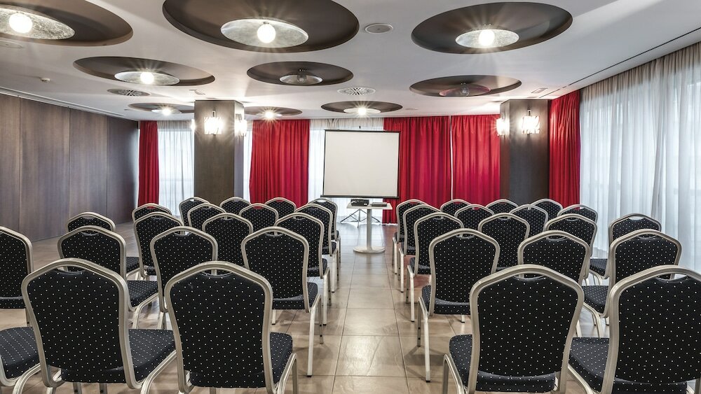 Фото Be Live City Center Talavera