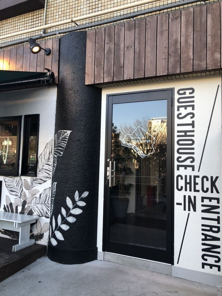 Фото Tokyo Guesthouse Oji Music Lounge