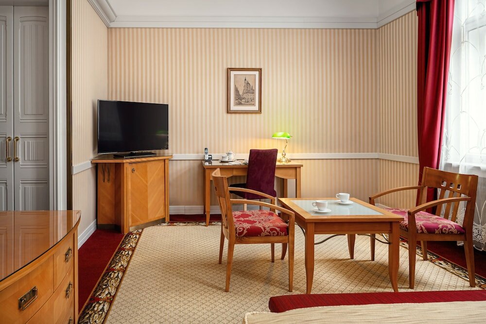 Фото Hotel Paris Prague