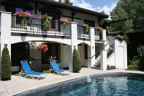 Внешний вид отеля St. Moritz Lodge & Condominiums в Аспене, фото 1