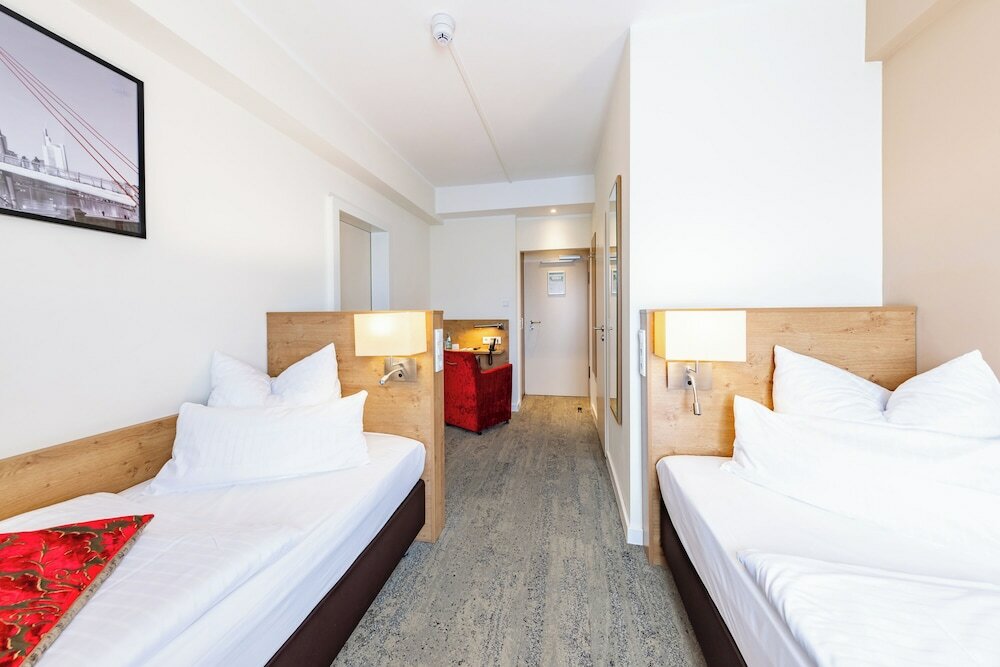 Фото Maingau Hotel