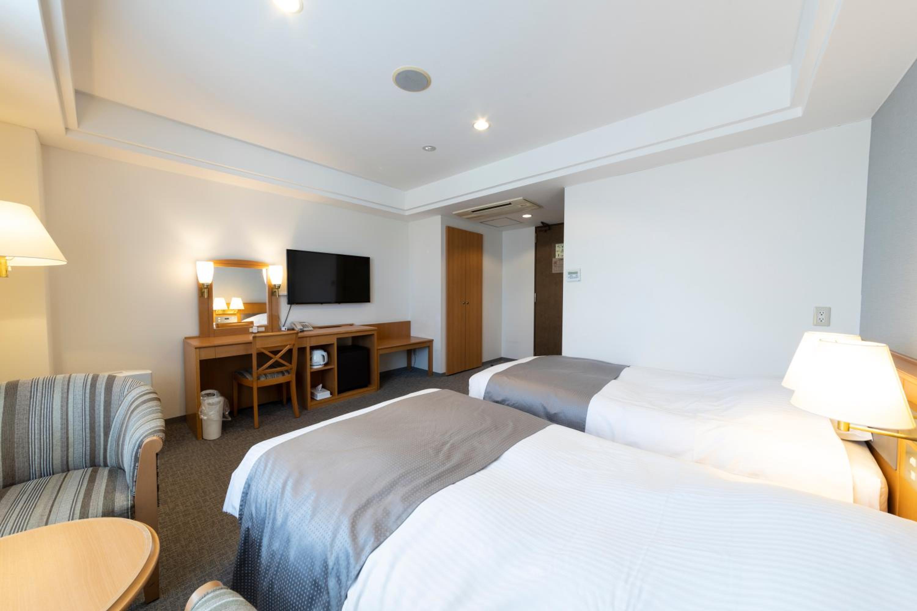 Фото Imabari Urban Hotel