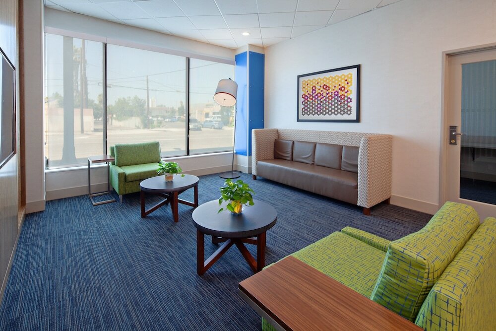 Фото Holiday Inn Express Los Angeles Lax Airport by Ihg