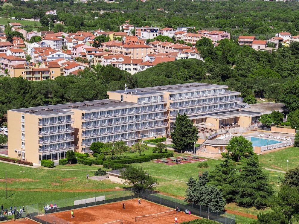 Фото Arena Hotel Holiday