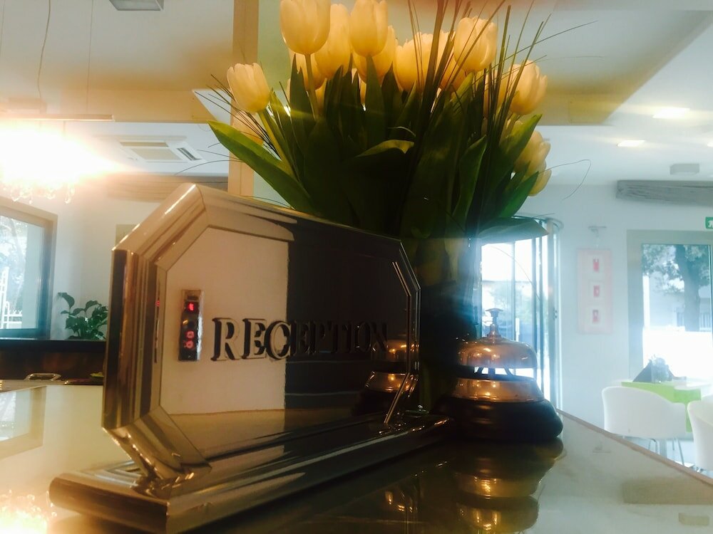 Фото Hotel The One