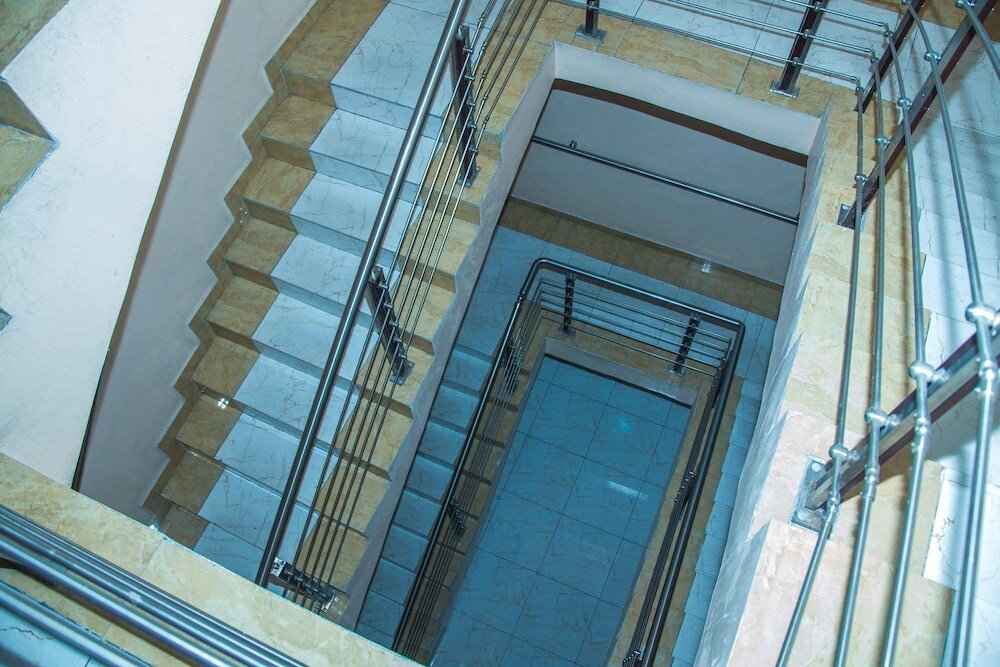 Фото Royal Crest Hotel & Suites