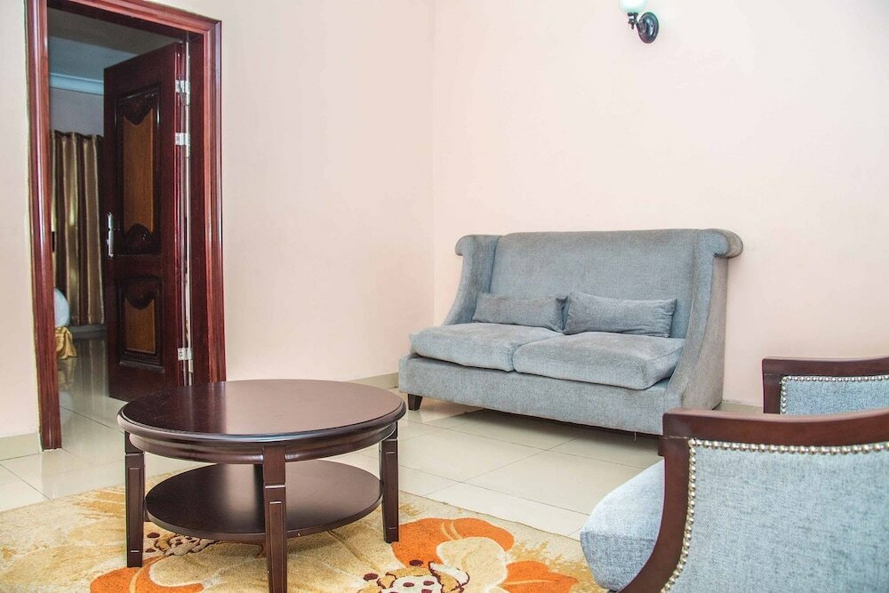 Фото Royal Crest Hotel & Suites