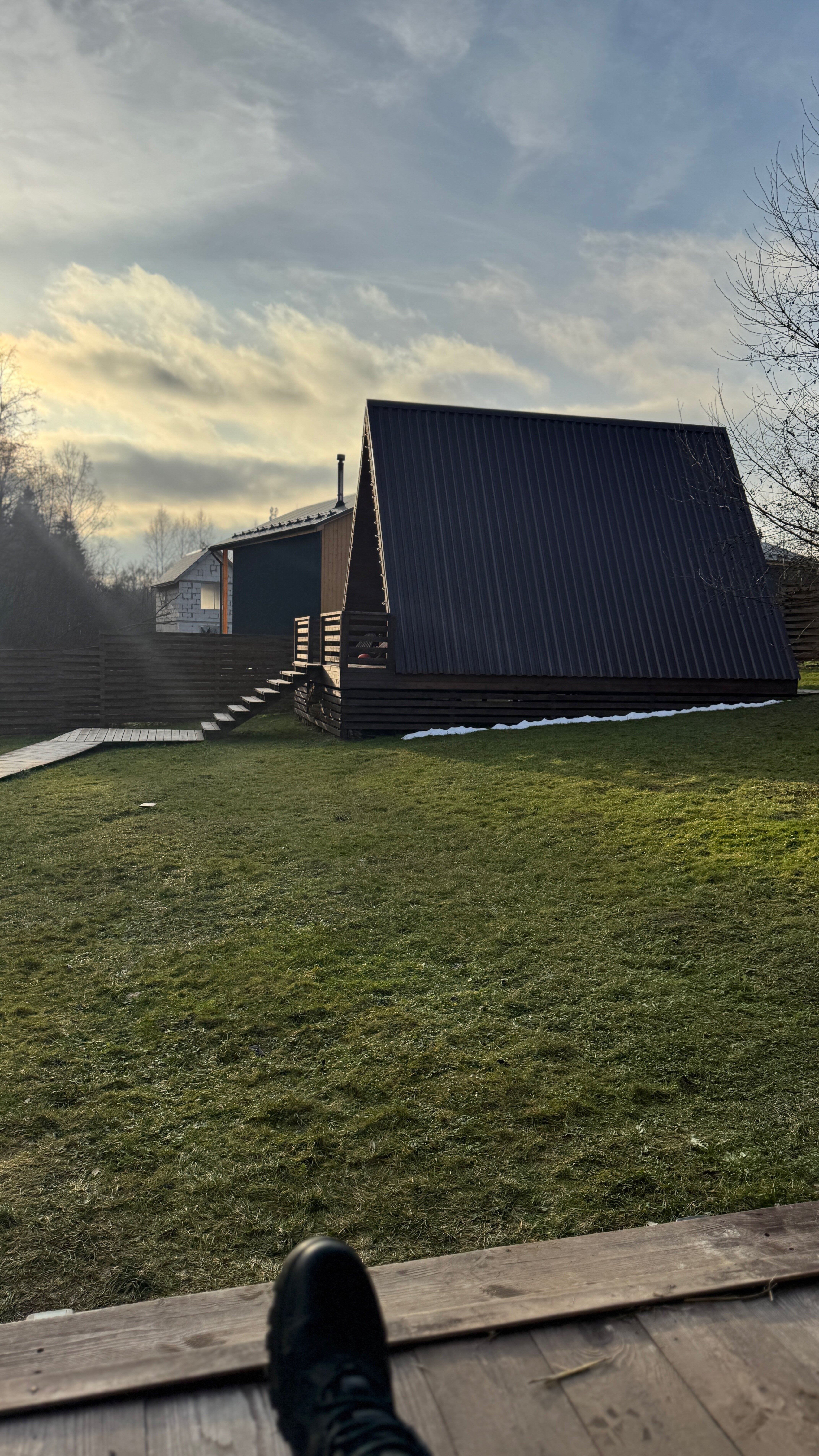 Фото Дом Углом