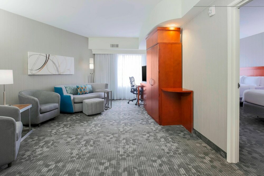 Фото Courtyard by Marriott San Jose Campbell