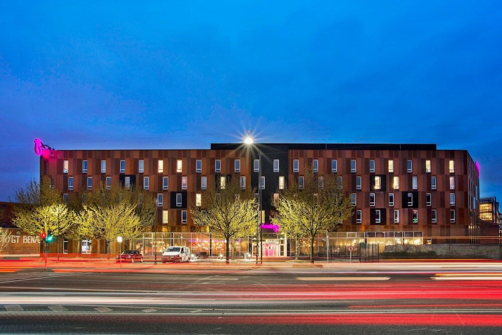 Фото отеля 1