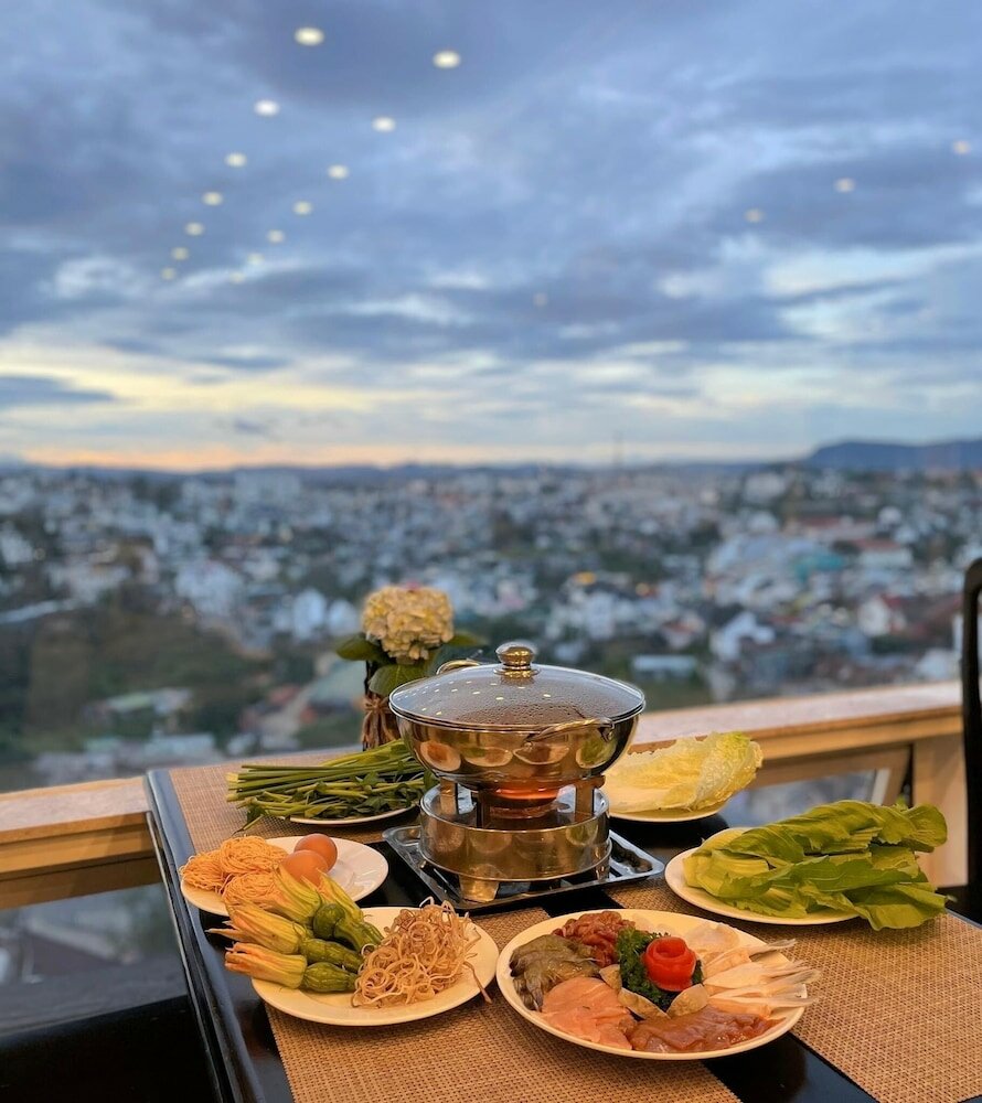 Фото New Life Dalat Hotel