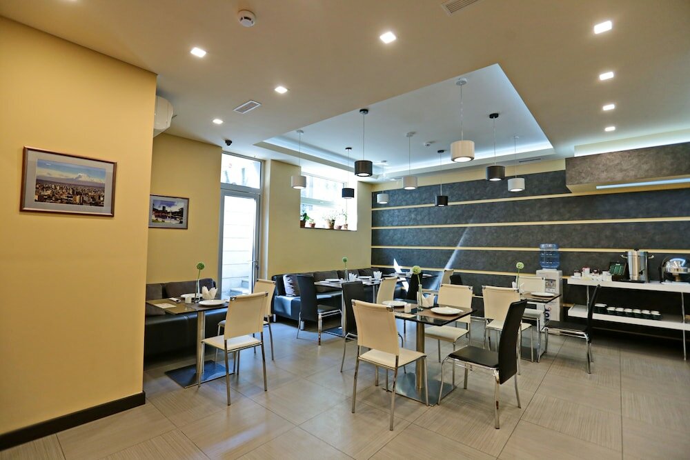 Фото My Hotel Yerevan