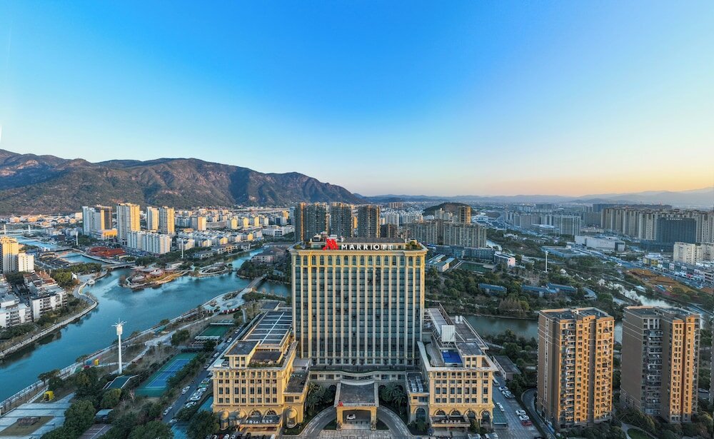 Фото Zhejiang Taizhou Marriott Hotel