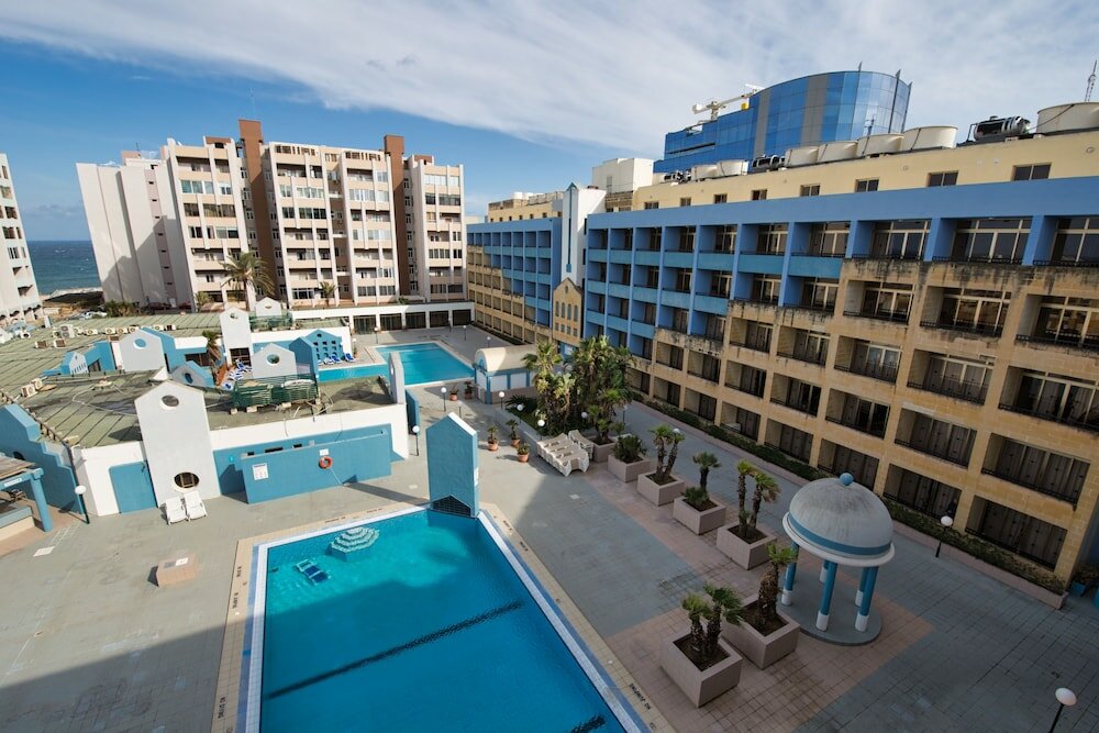 Фото The St. George’s Park Hotel