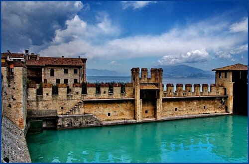 Внешний вид отеля Hotel Alfieri в Сирмионе, фото 2