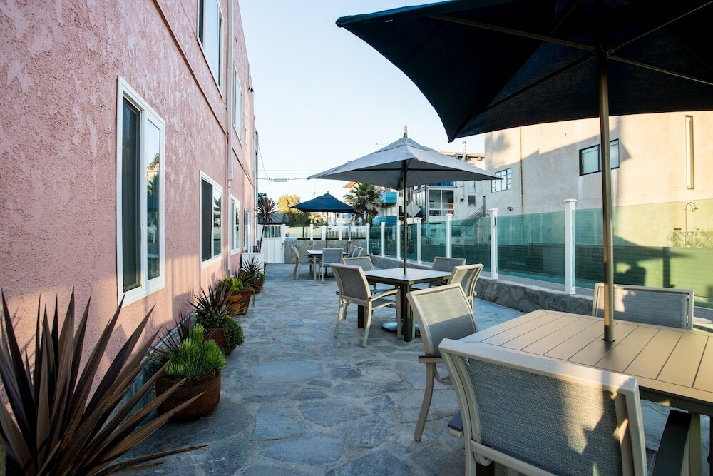 Фото Venice on the Beach Hotel