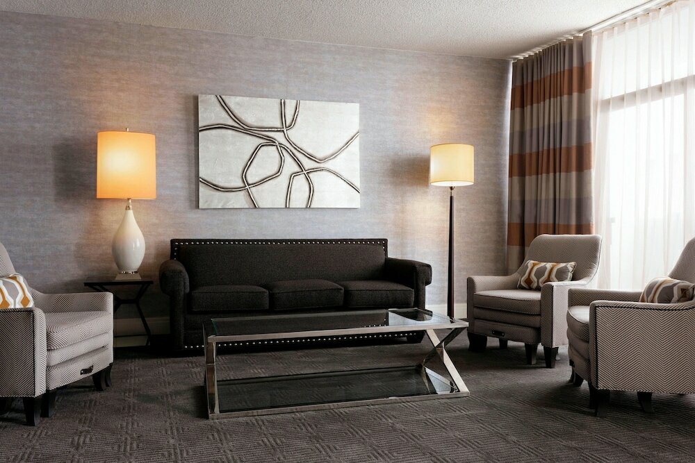 Фото Sheraton Charlotte Hotel