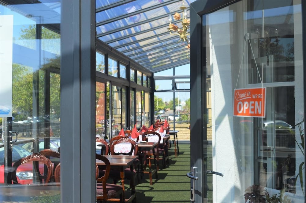 Фото Dukes Folly Hotel