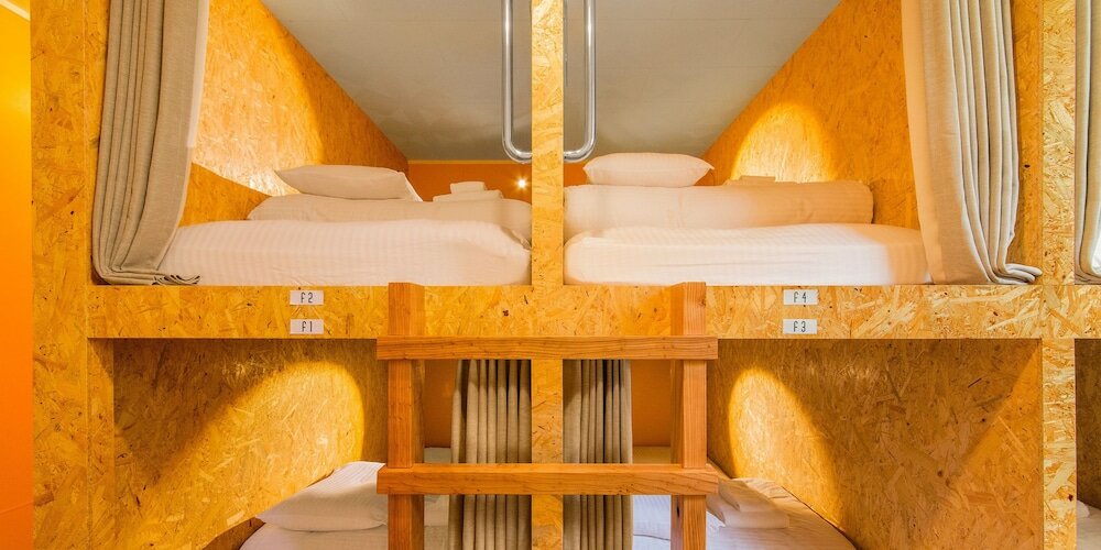 Фото Seawall Hostel