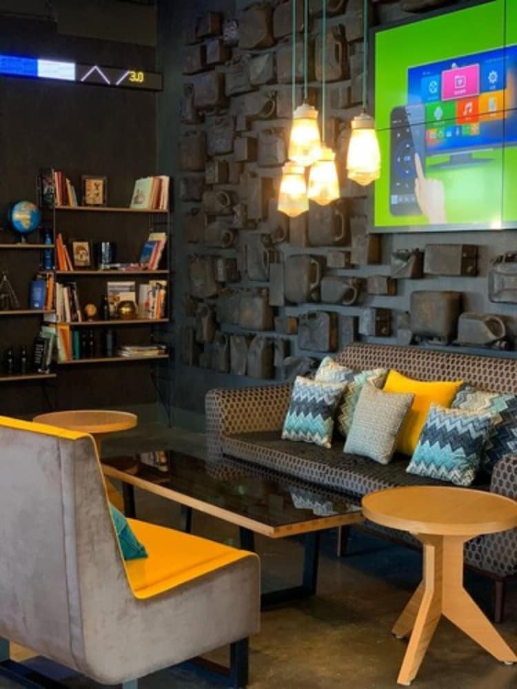 Фото Aloft Aberdeen Teca