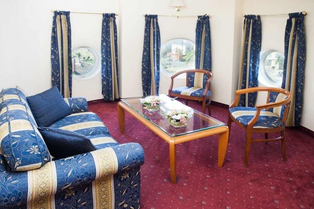 Фото Hotel Lion Sofia