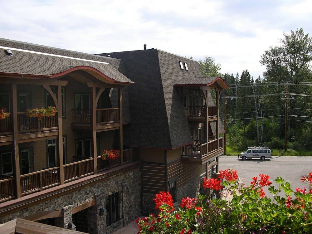 Фото Lodge at Whitefish Lake