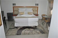 Фото Crown Guest Lodge