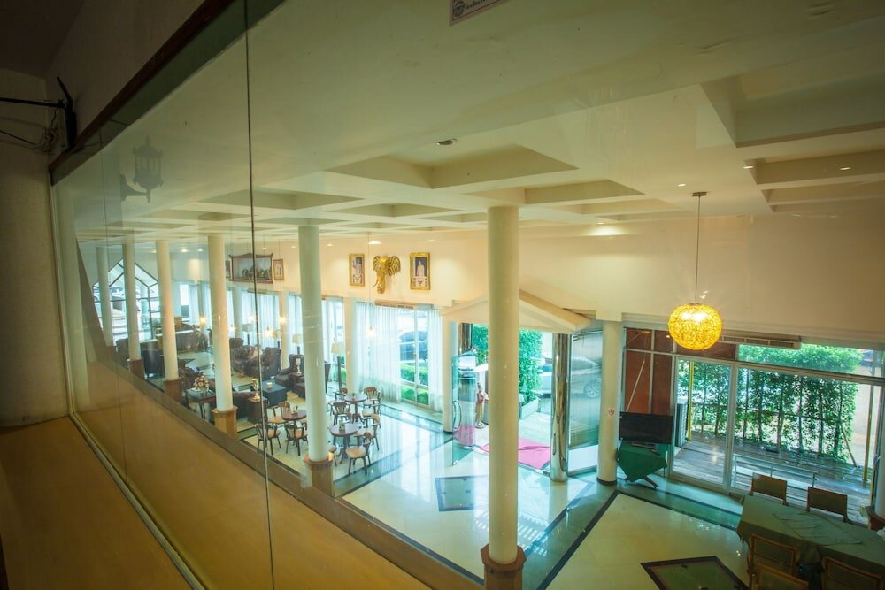 Фото Nh Elegant Hotel