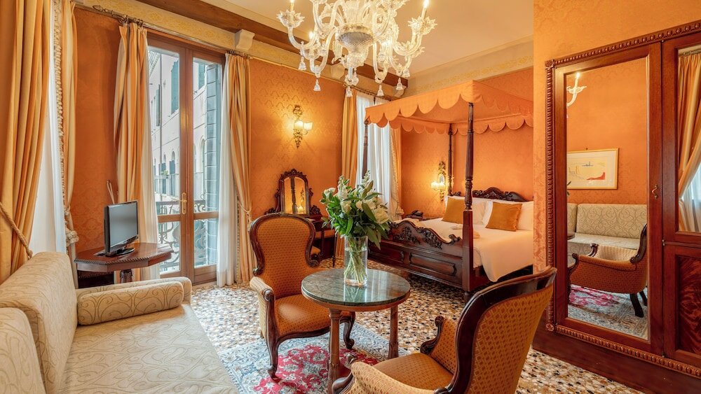 Фото Hotel Al ponte dei sospiri