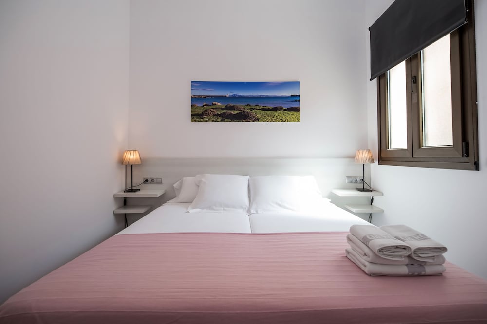 Фото The 8 Rooms House