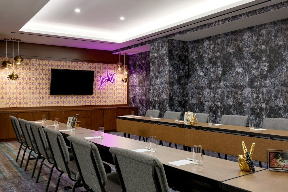 Фото Renaissance New York Harlem Hotel