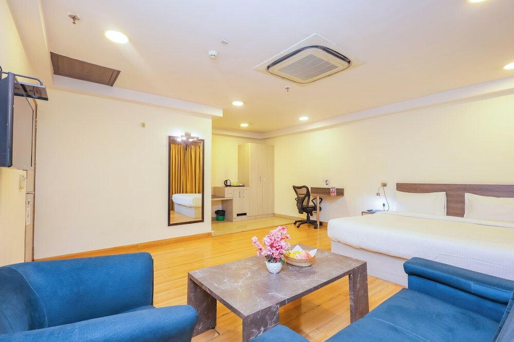 Фото Hyphen Business Hotel