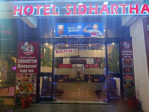Внешний вид отеля Hotel Sidhartha в Агре, фото 5