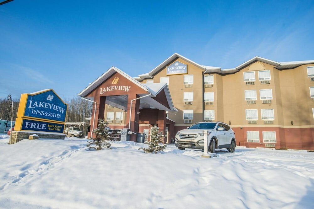 Фото Lakeview Inns & Suites - Chetwynd