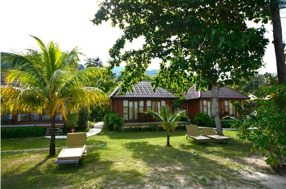 Фото Thiw Son Beach Resort