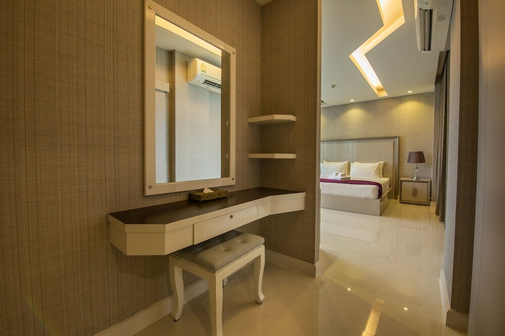 Фото Phuglong Hotel