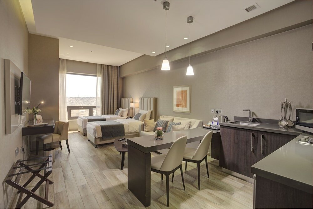 Фото The House Boutique Suites