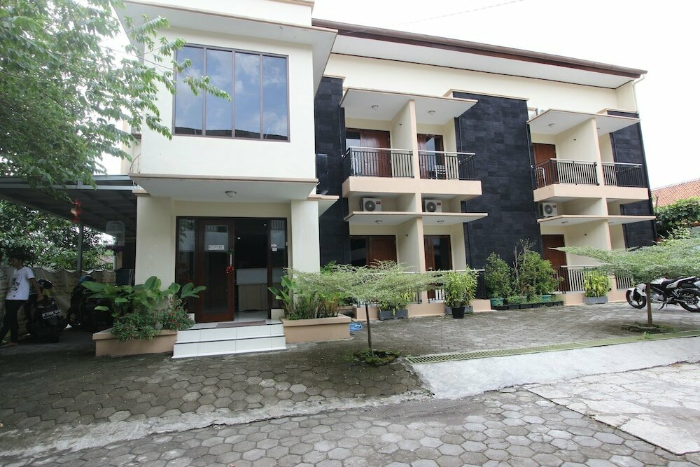 Hotel RedDoorz @ Turangga Sari, Earth, photo