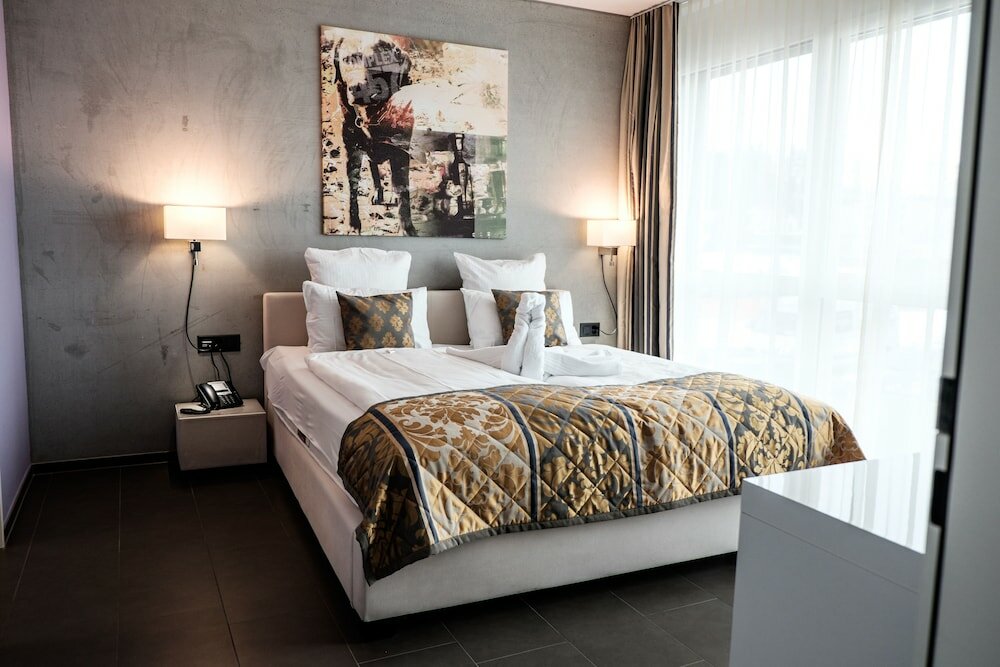 Фото Hotel Swiss Star