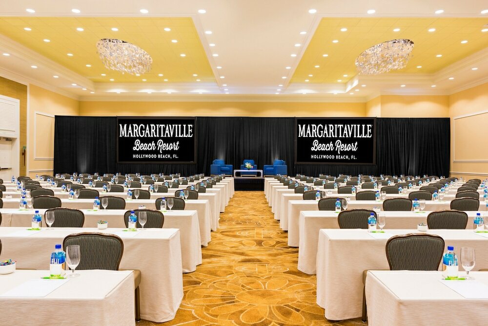 Фото Margaritaville Hollywood Beach Resort