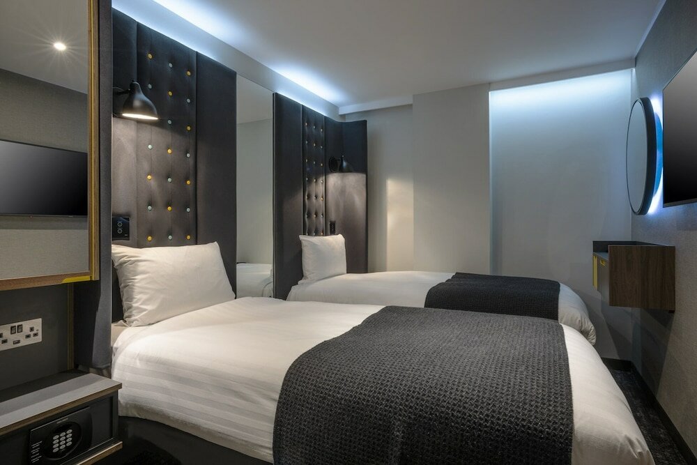 Фото Point A Hotel London Liverpool Street