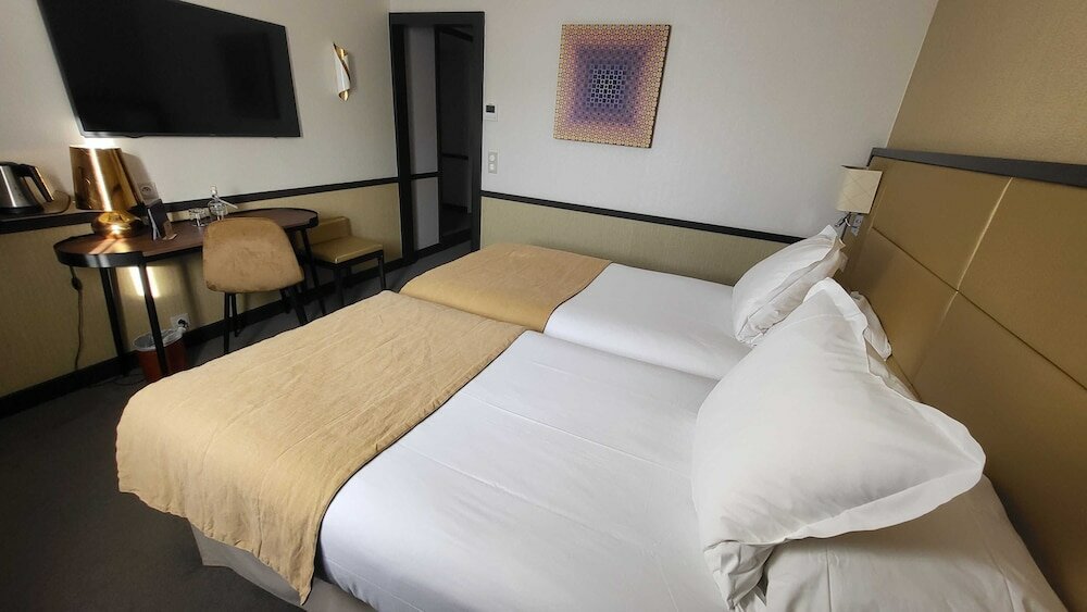 Фото Hotel Paris Neuilly